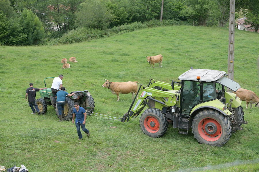 Fotos Fallece Un Hombre De A Os En Grado Al Volcar Con Su Tractor